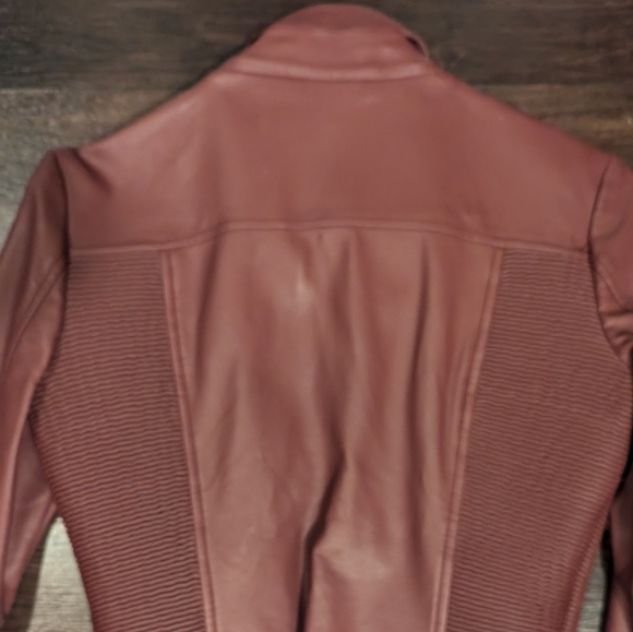 Sexy burgundy fitted leather jacket - Picture 3 of 5